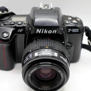 Nikon F-601 with 35-70 3.3-4.5 lens. (USED)
