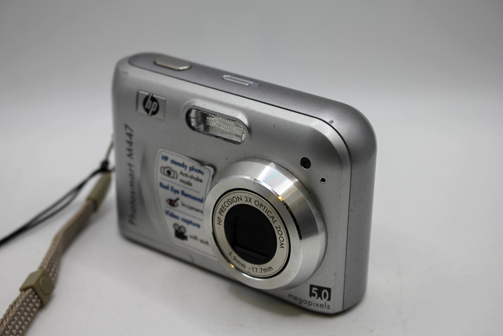 HP Photosmart M447 Digital Compact Camera (Used)