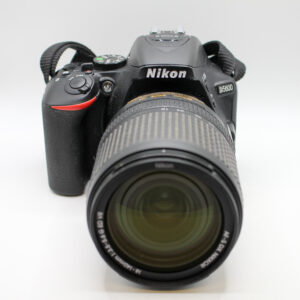 Nikon D5600 + 18-140mm F3.5-5.6 G VR Lens (Used)