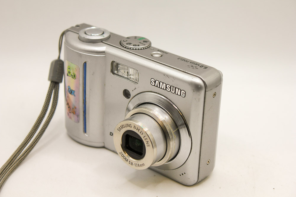 Samsung Digimax S600. Digital Compact Camera (Used)