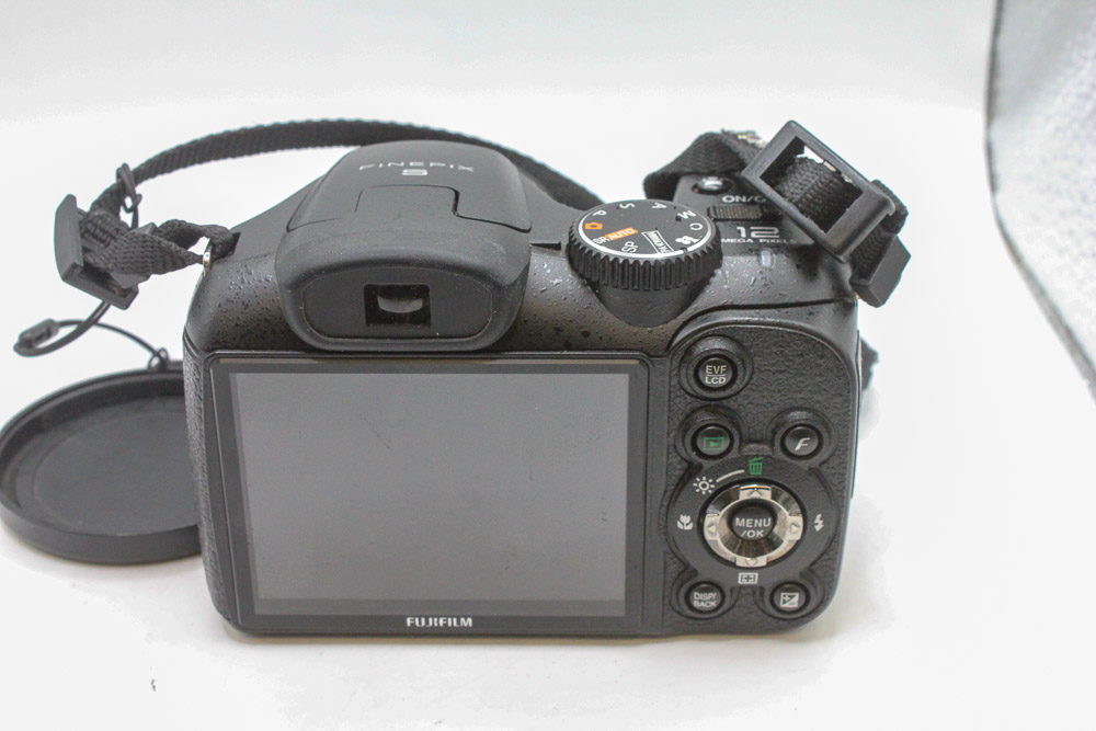 Fujifilm S2750HD Digital Bridge Camera (Used)