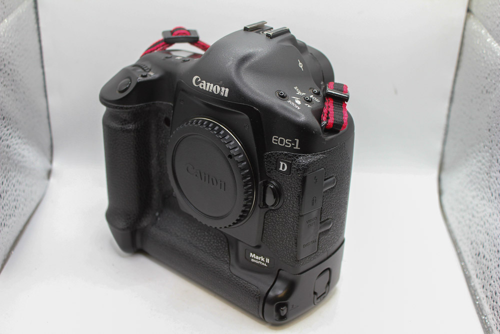 Canon EOS 1D Mark II Body (Used)