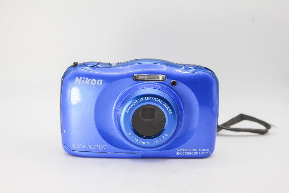 Nikon Coolpix S33 Digital Compact Camera. (Used)