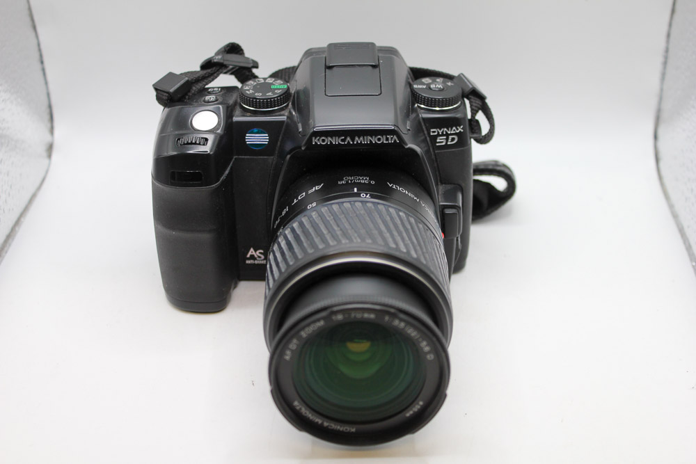 Minolta Dynax 5D + 18-70mm DT Lens (Used)