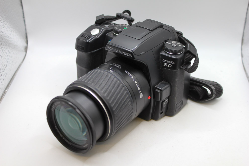 Minolta Dynax 5D + 18-70mm DT Lens (Used)