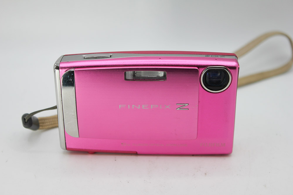 Fujifilm Z10 Pink Digital Compact Camera. (Used)