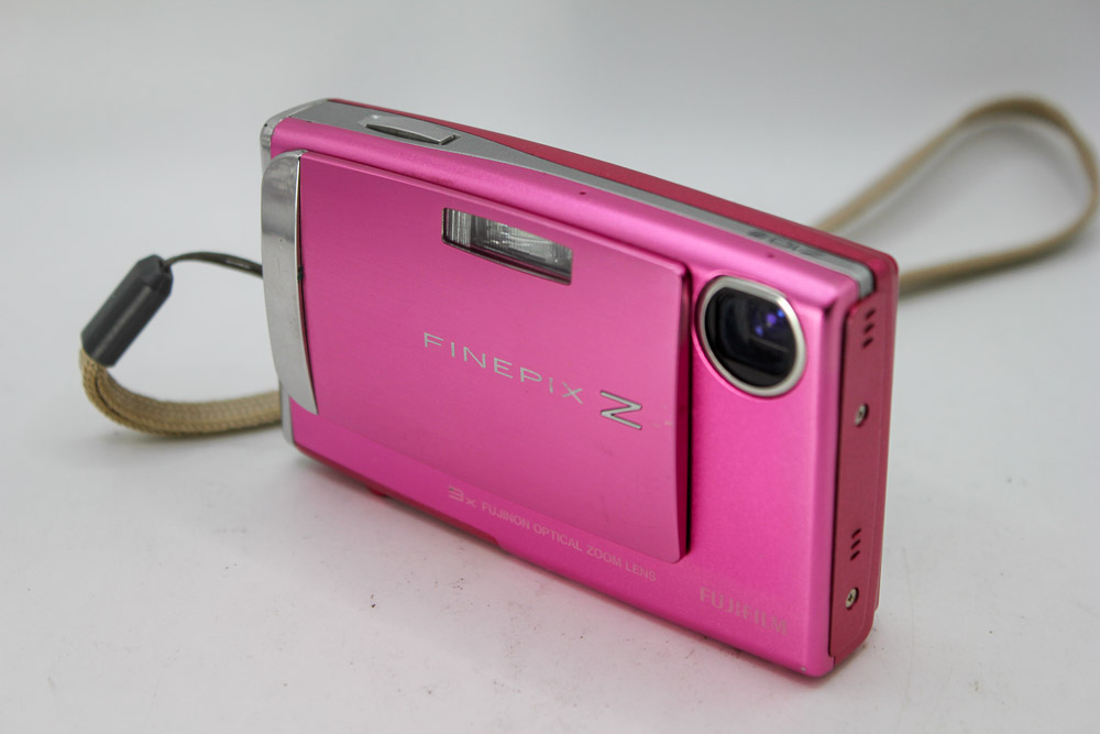 Fujifilm Z10 Pink Digital Compact Camera. (Used)