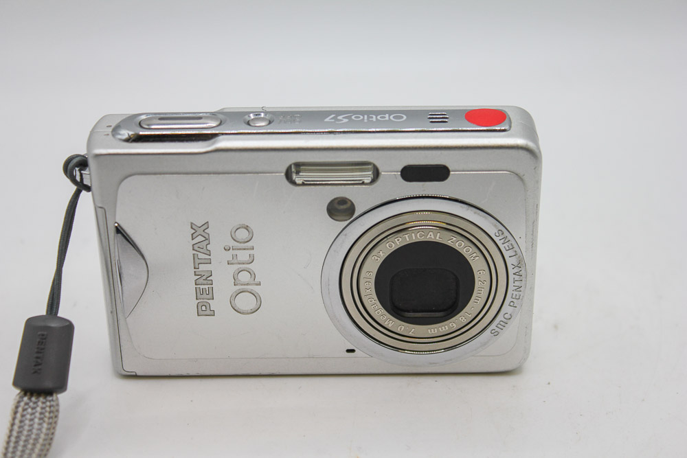 Pentax Optio S7 Digital Compact Camera. (Used)