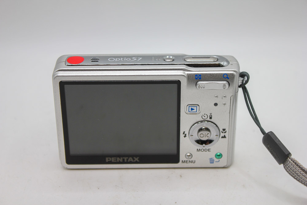 Pentax Optio S7 Digital Compact Camera. (Used)