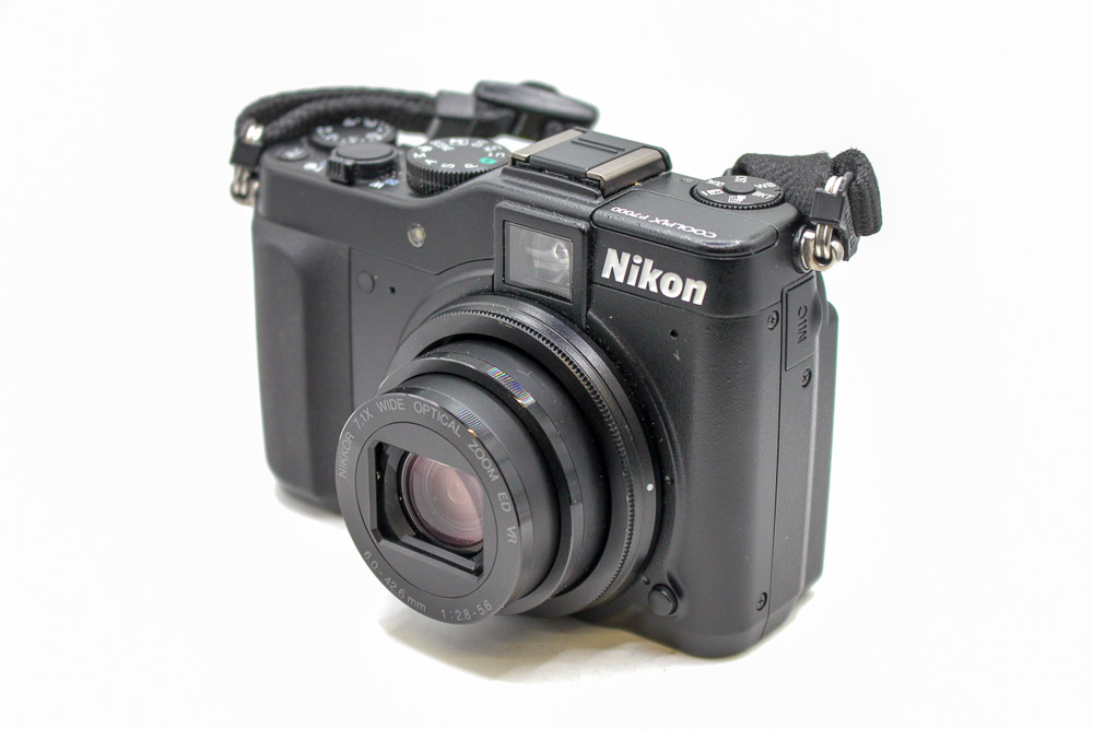 Nikon Coolpix S7000 Digital Compact Camera (USED)