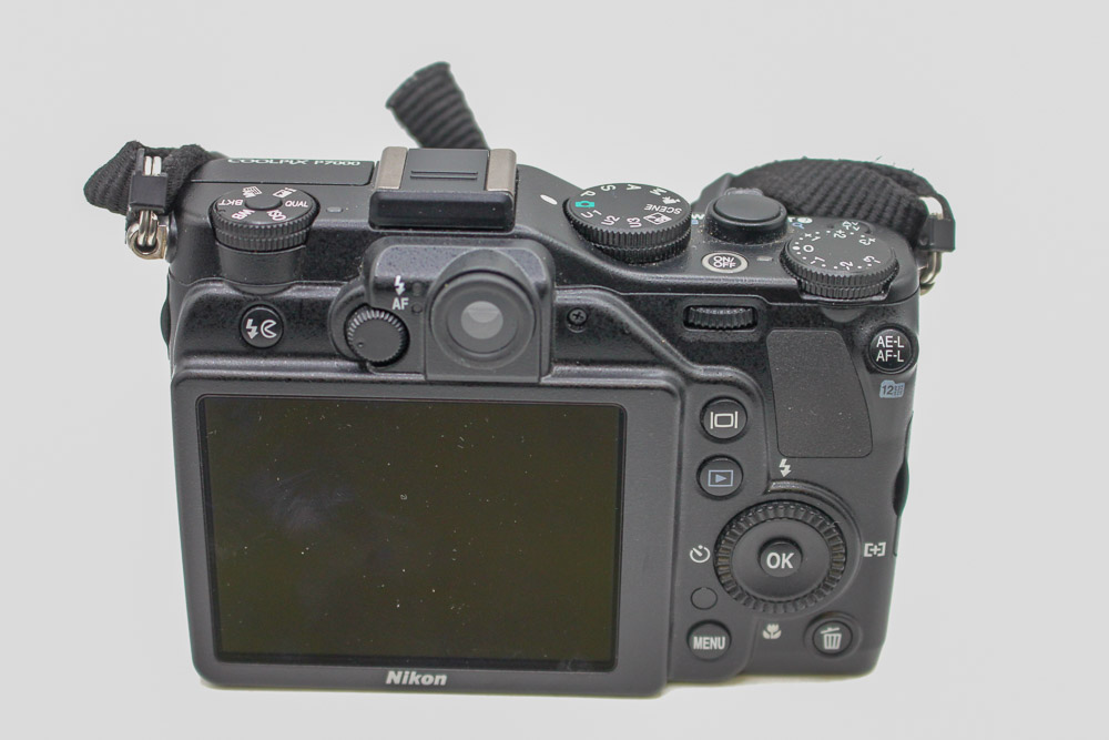 Nikon Coolpix S7000 Digital Compact Camera (USED)