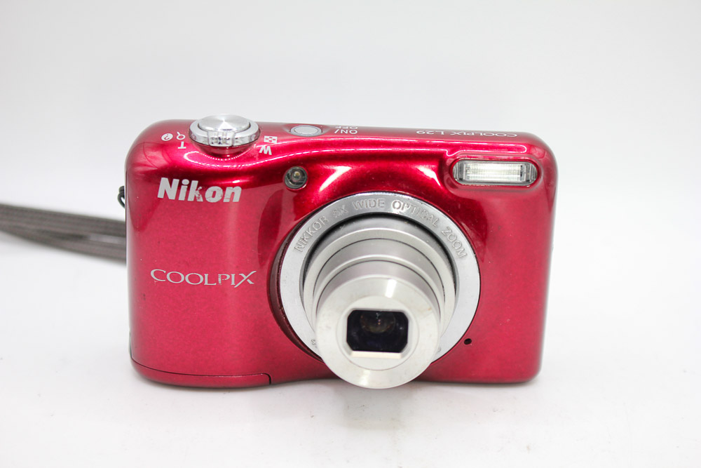 Nikon Coolpix L29. Digital Compact Camera. (Used)