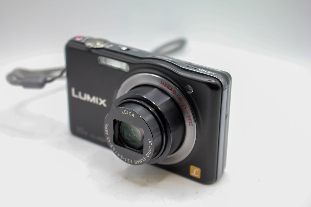 Panasonic Lumix SZ7 Digital Compact Camera. (Used)