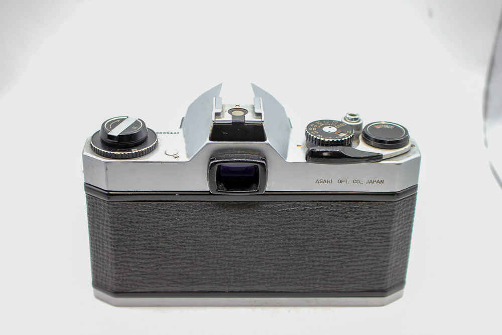 Pentax KM with 50mm F2 Lens. 35mm Film Camera (USED)