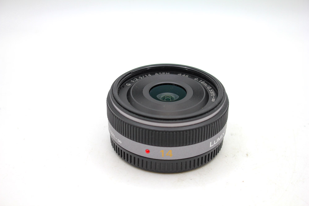 Panasonic 14mm F2.5 G lens for Micro Four Third (Used)
