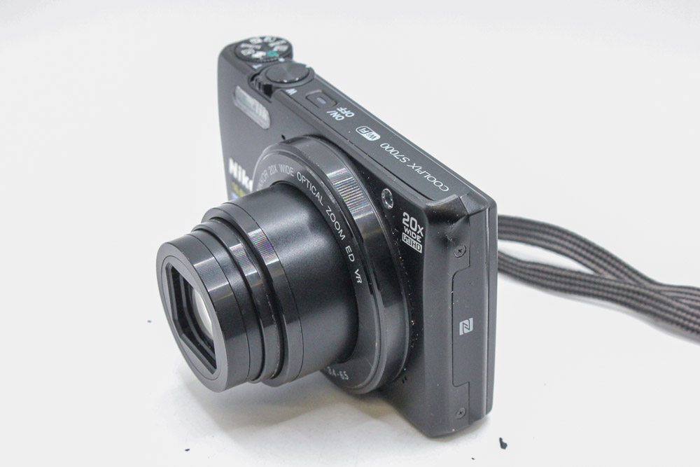 Nikon Coolpix S7000 Digital Compact Camera. (USED)